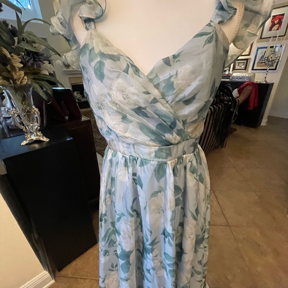 Lulu's Green and White Floral Maxi Dress - Picture 3 of 6